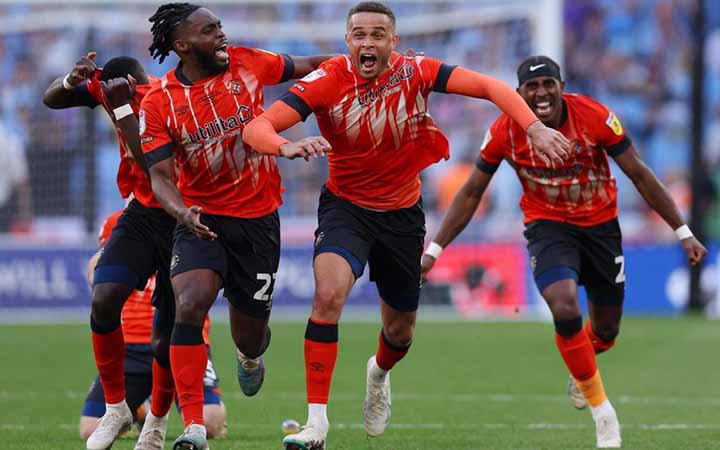 Man United - Luton Town watch online for free