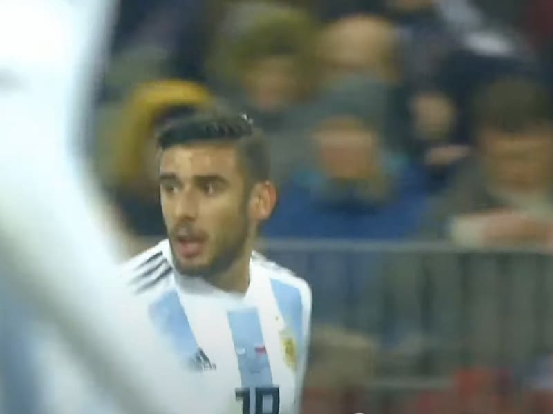 Watch semi final Argentina - Croatia for free